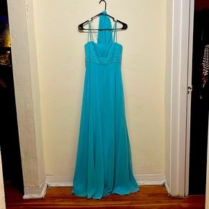 David’s Bridal Size 2 Bridesmaid’s Dress -worn once, great condition!